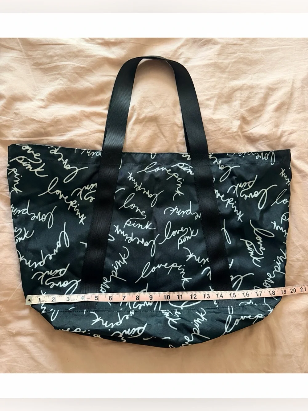 🆕 NWOT Victoria’s Secret Black Love PINK Zipper Tote Bag